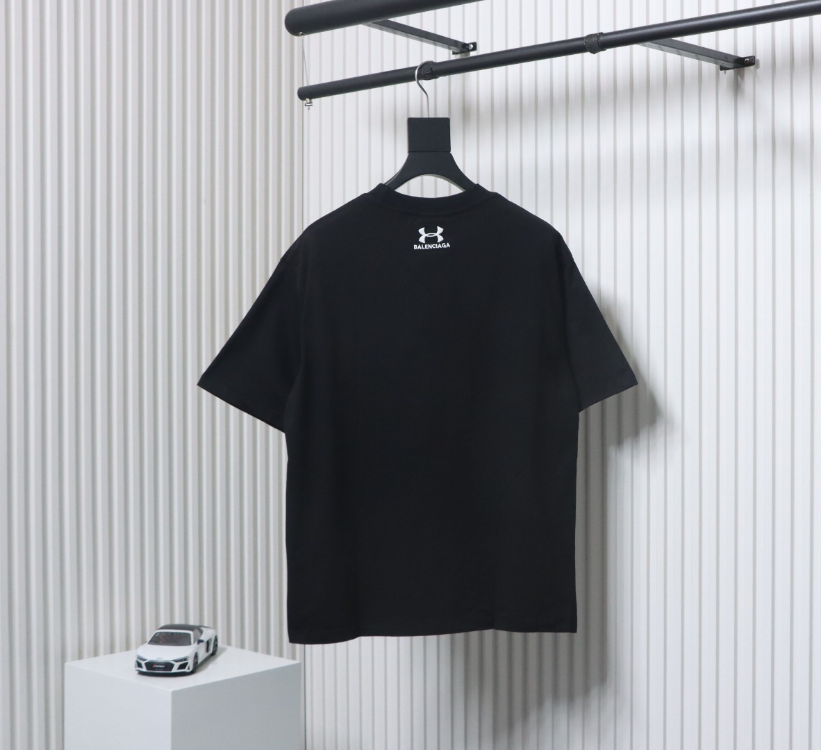 Under Armor 𝘽𝘼𝙇𝙀𝙉𝘾𝙄𝘼𝙂𝘼 × 𝙐𝙣𝙙𝙚𝙧 𝘼𝙧𝙢𝙤𝙪𝙧 BLCG × UA 25SS Cross-border Joint Embroidery T-shirt Black