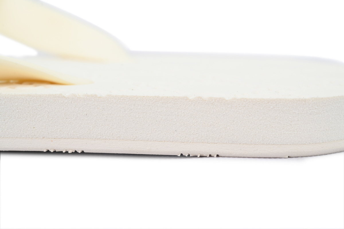 Gucci Slippers Gold Printed Rice White