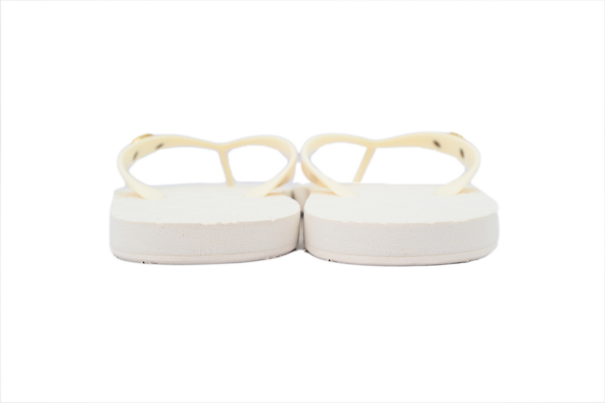 Gucci Slippers Gold Printed Rice White