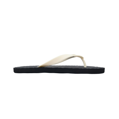 Gucci Flip Flops Black And White 02