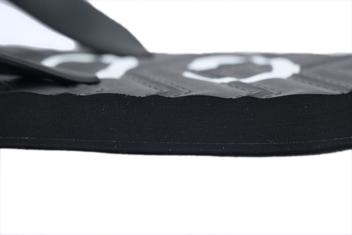 Gucci Flip Flops Logo Bottom Black