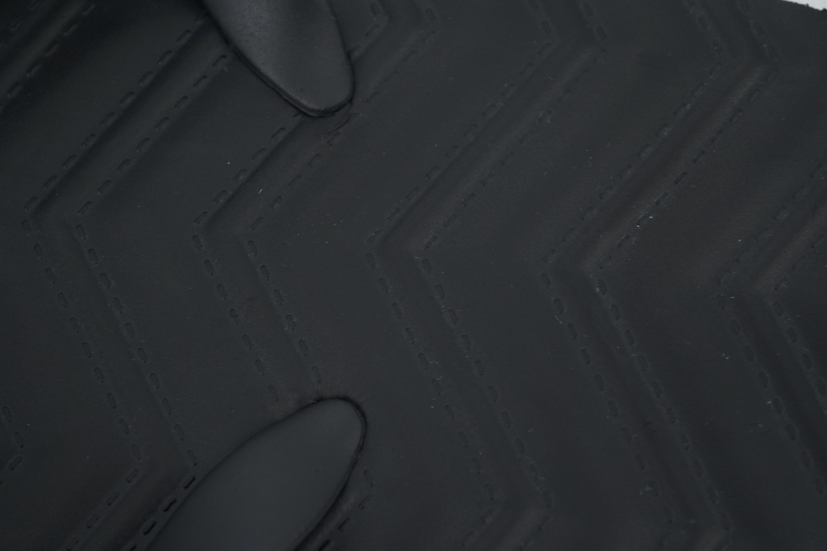 Gucci Slippers Silver Black