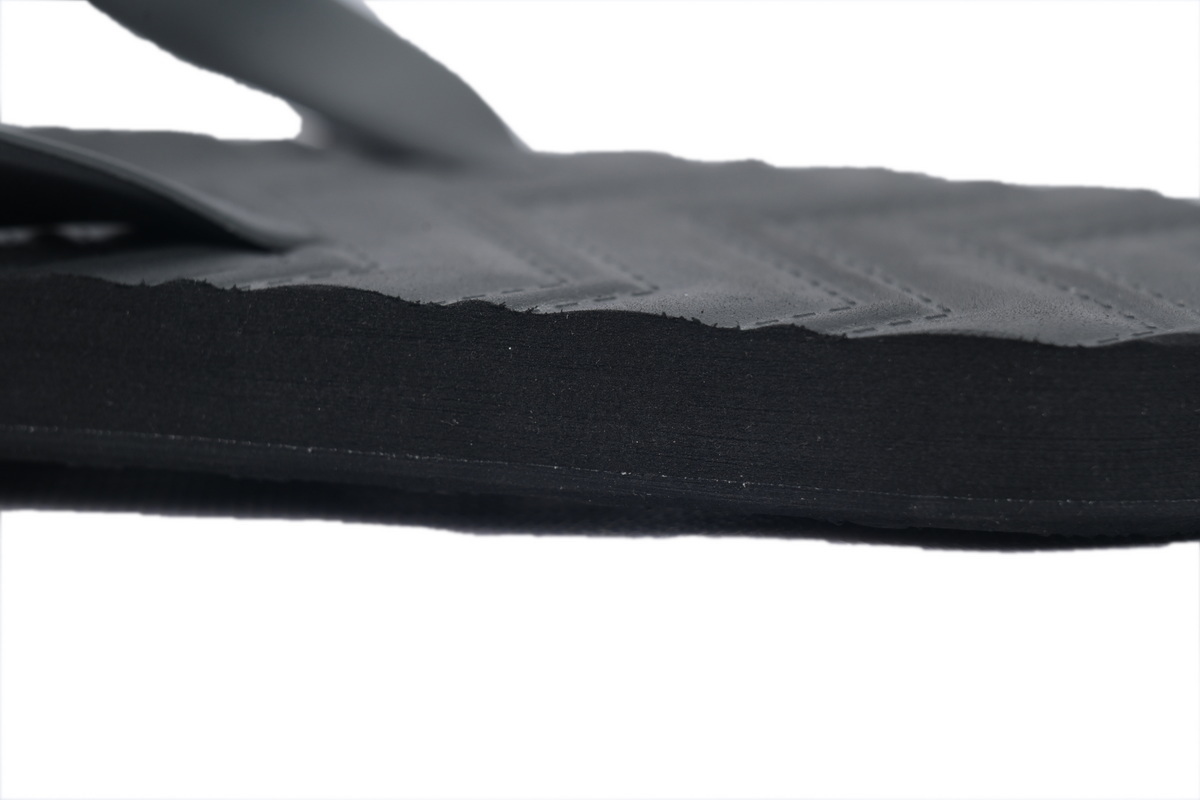 Gucci Slippers Silver Black