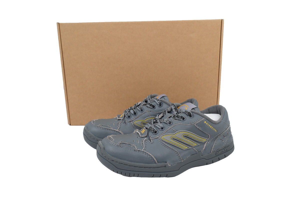 Balenciaga HAMPTONS WORN-OUT Grey 841765 WCURB 9141