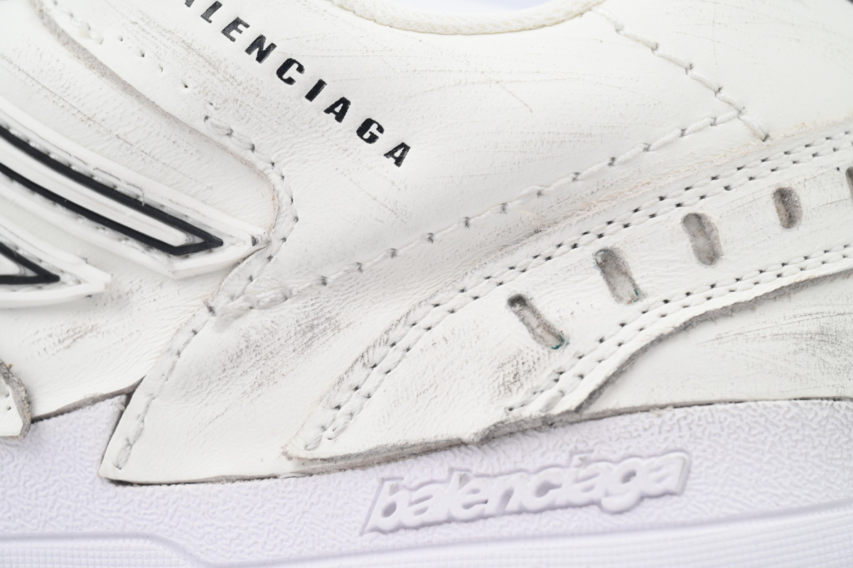 Balenciaga HAMPTONS WORN-OUT White 841765 WCURB 9141