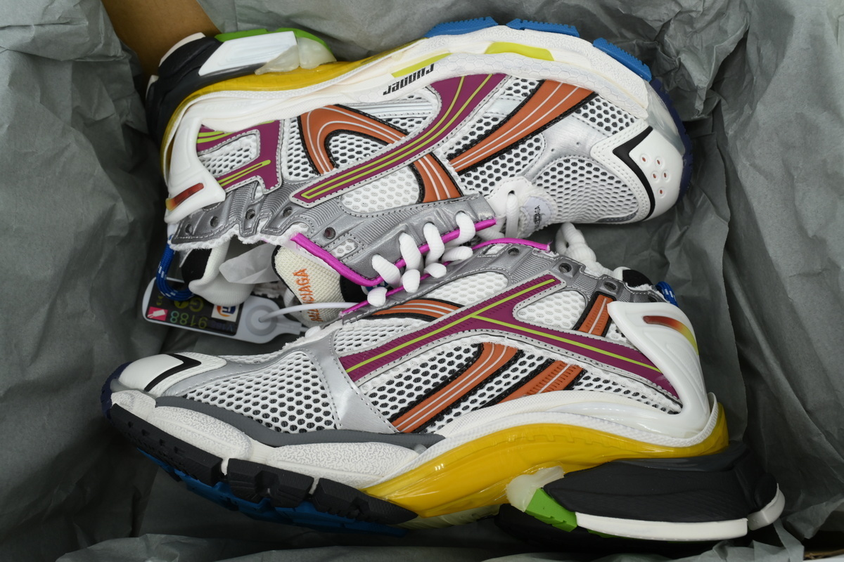 【FLASH SALE】Balenciaga Runner Sneaker Color Orange Powder 772767 W3RBW 9168