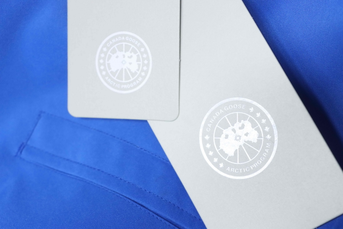 Canada Goose Chilliwack Bomber Jacket Short Down Jacket PBI Blue