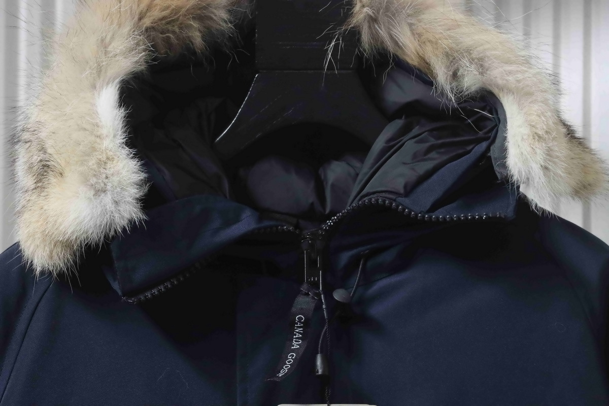 Canada Goose Chilliwack Bomber Jacket Short Down Jacket PBI Dark Blue