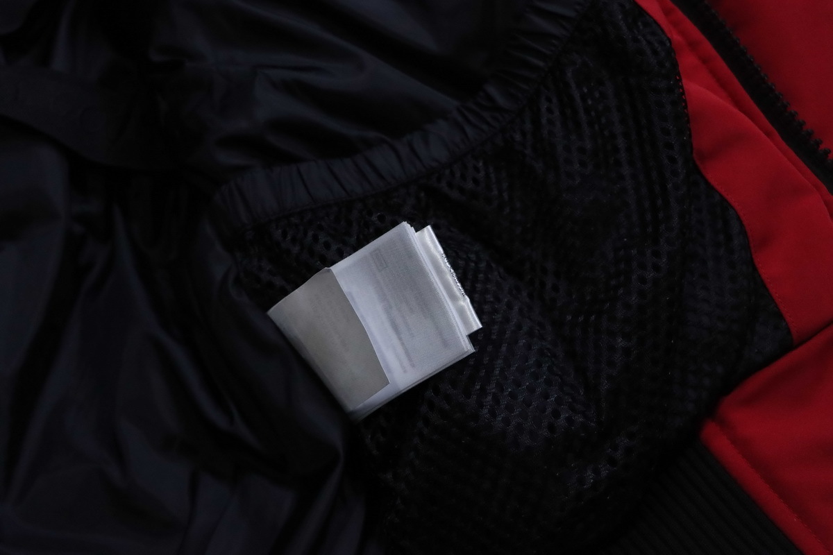 Canada Goose Chilliwack Bomber Jacket Short Down Jacket PBI Red