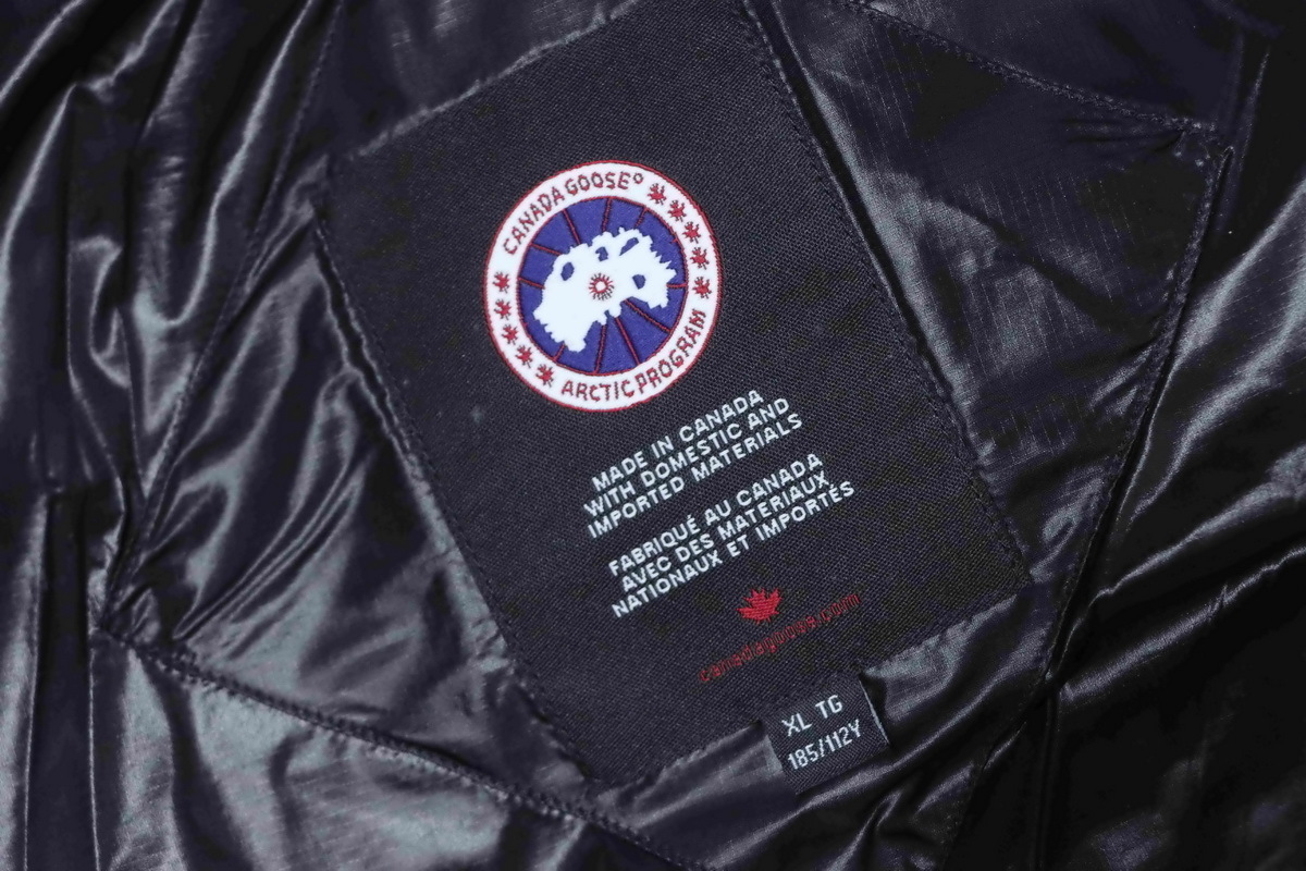 Canada Goose Crofton Slim-Fit Recycled Nylon-Ripstop Hooded Down Jacket Black