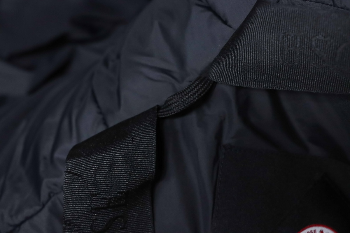 Canada Goose Chilliwack Bomber Jacket Short Down Jacket PBI Black