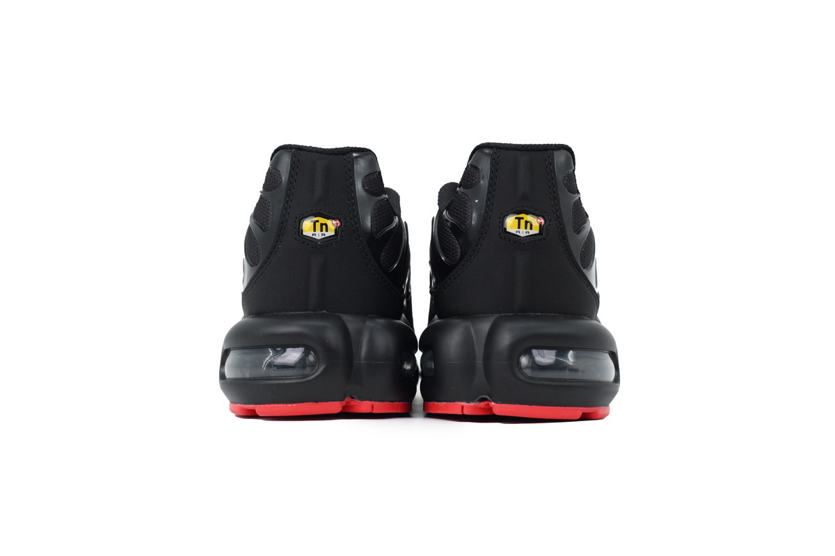 Nike Air Max Plus Sith Lightsaber IM4868-010