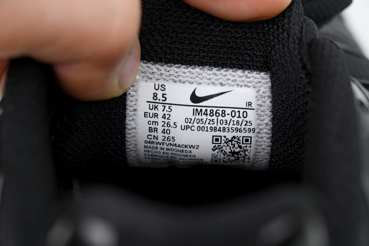 Nike Air Max Plus Sith Lightsaber IM4868-010