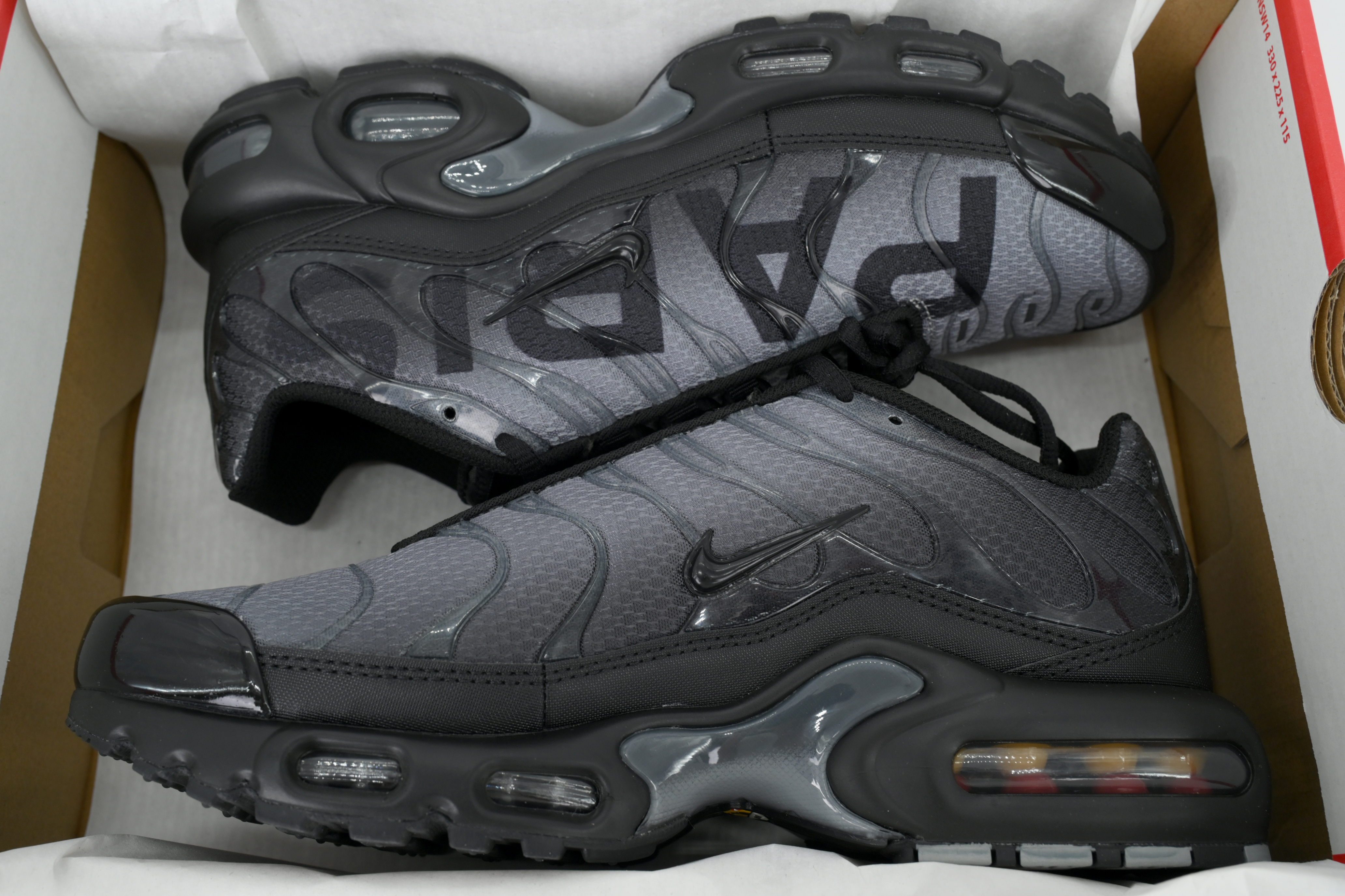 Nike Paris Saint-Germain x Air Max Plus Black Particle Grey IB2253-001