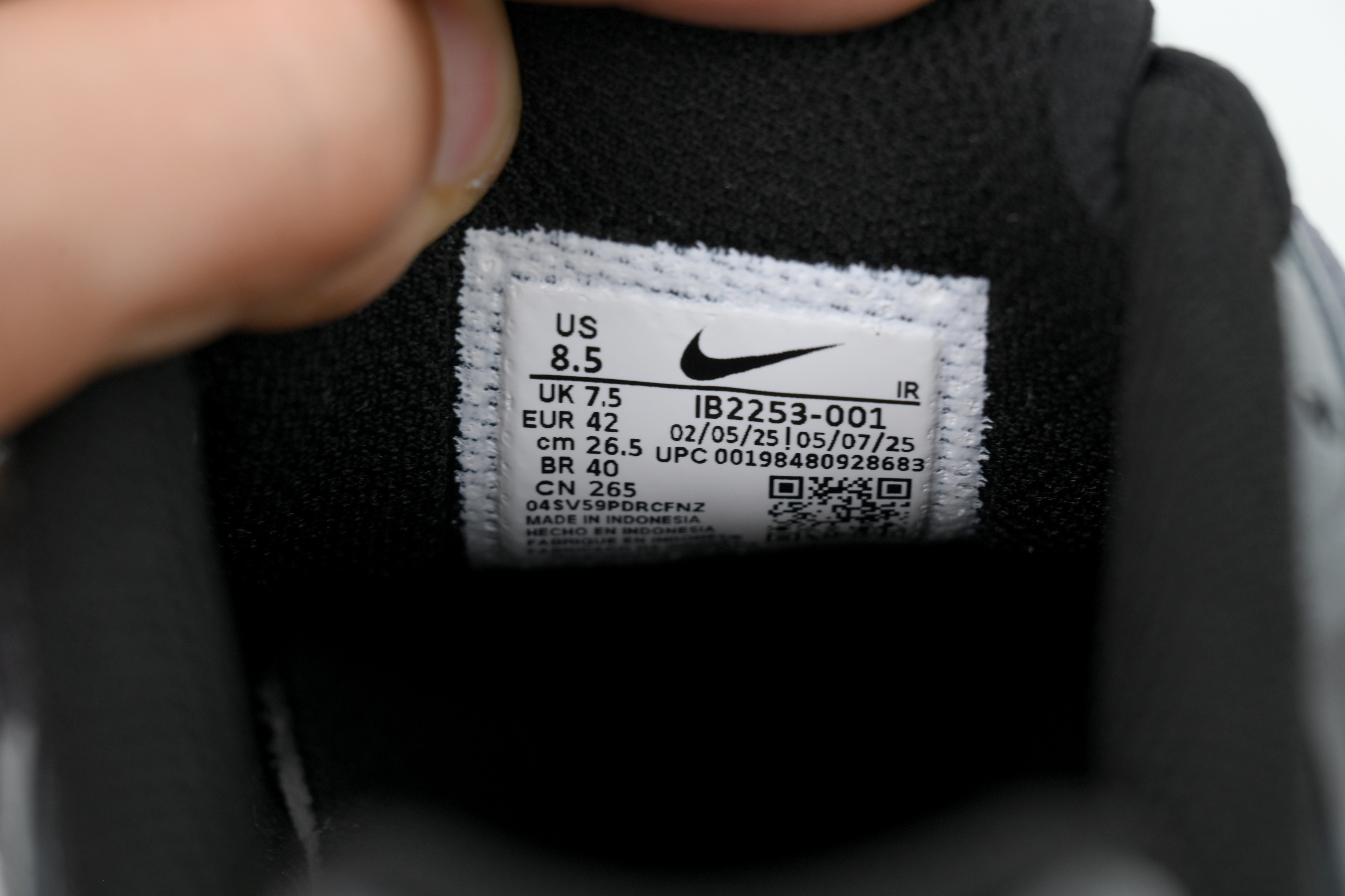 Nike Paris Saint-Germain x Air Max Plus Black Particle Grey IB2253-001