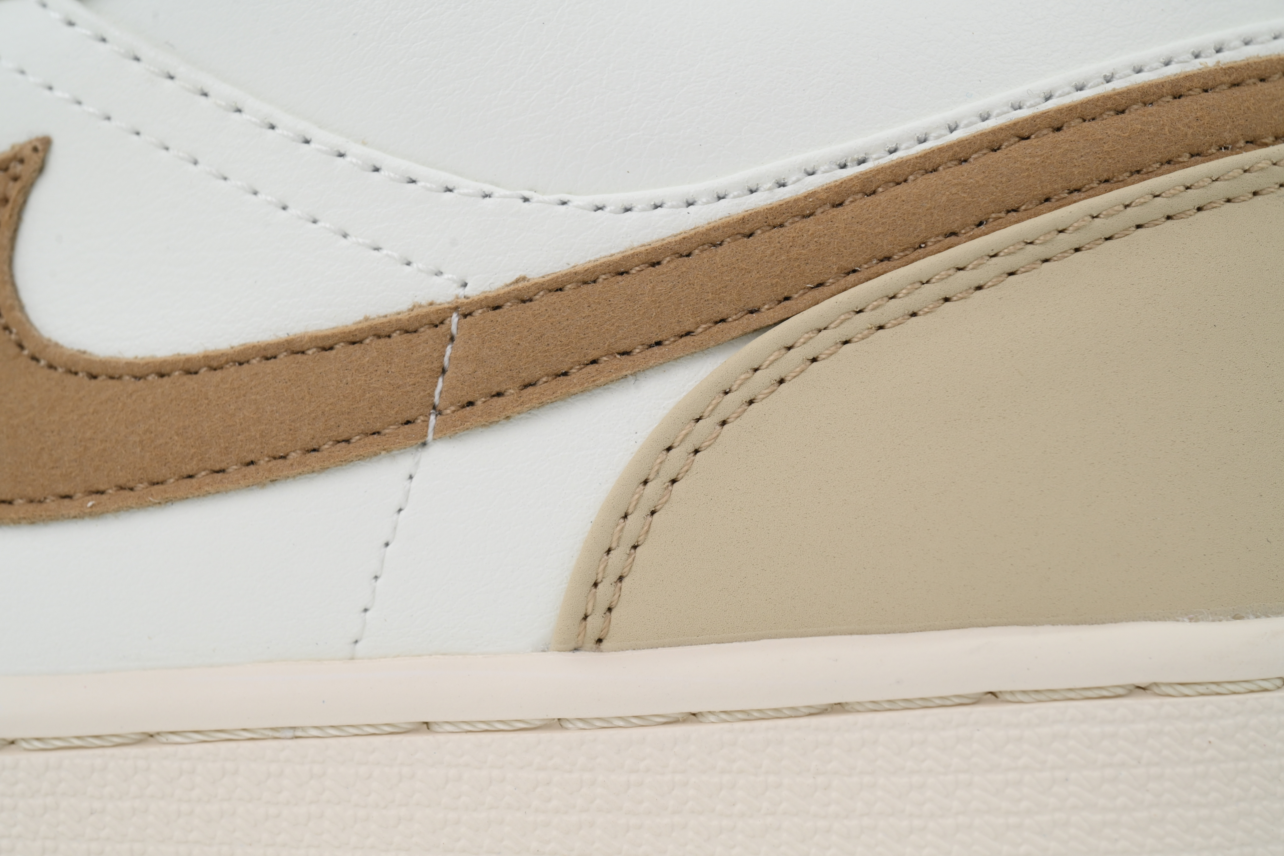 Air Jordan 1 Low Dongdan IB8855-121