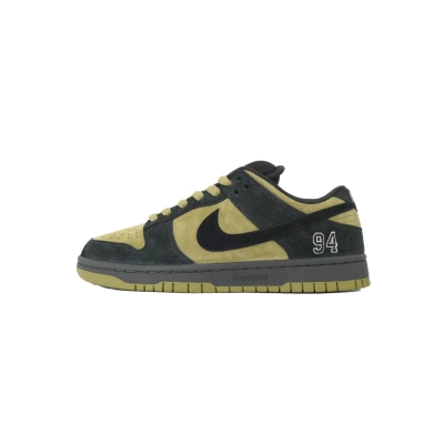 Nike Supreme x Dunk Low SB Camper Green HQ8487-300 01