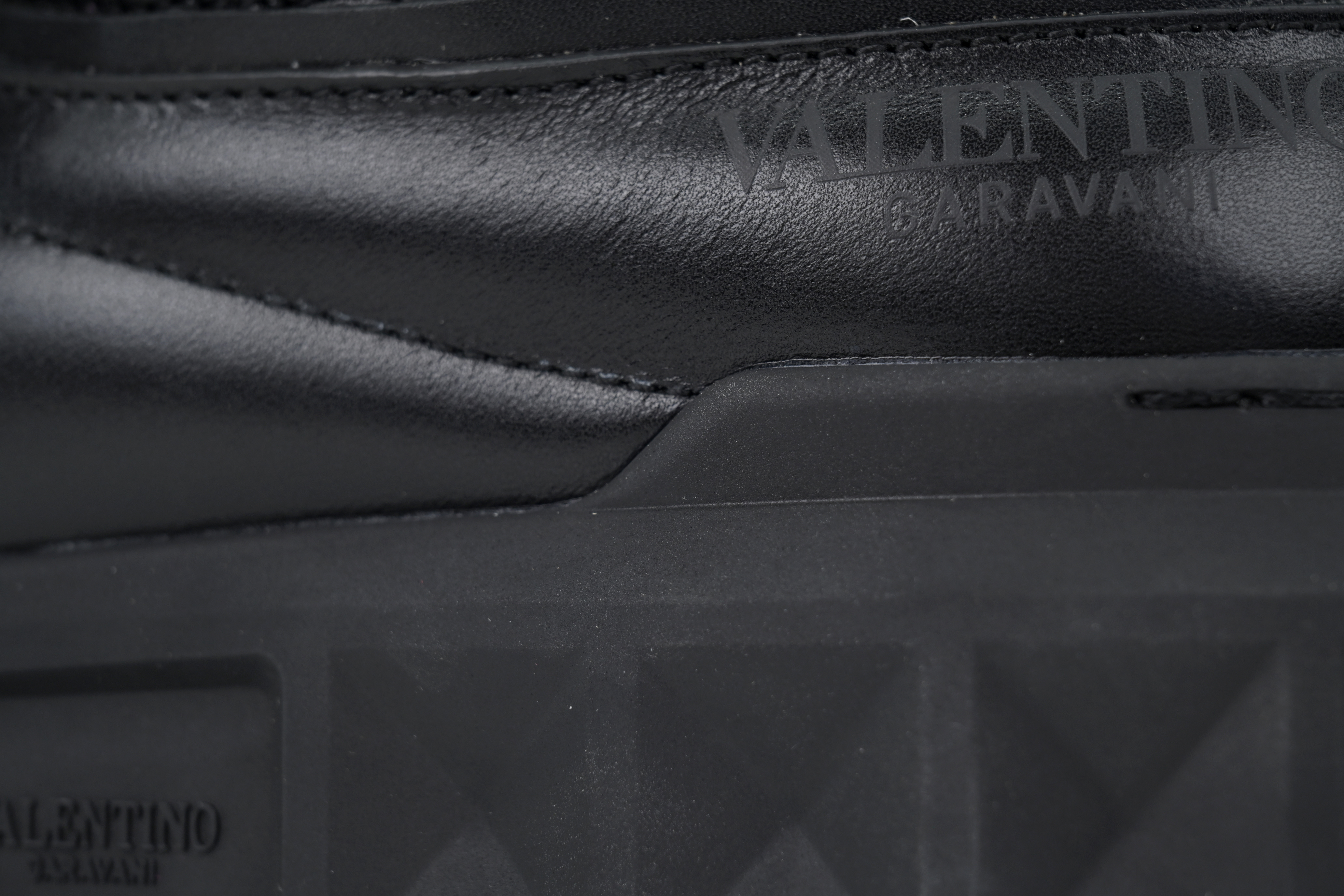 Valentino Garavani Low Top Chunky Sneakers Leather Black