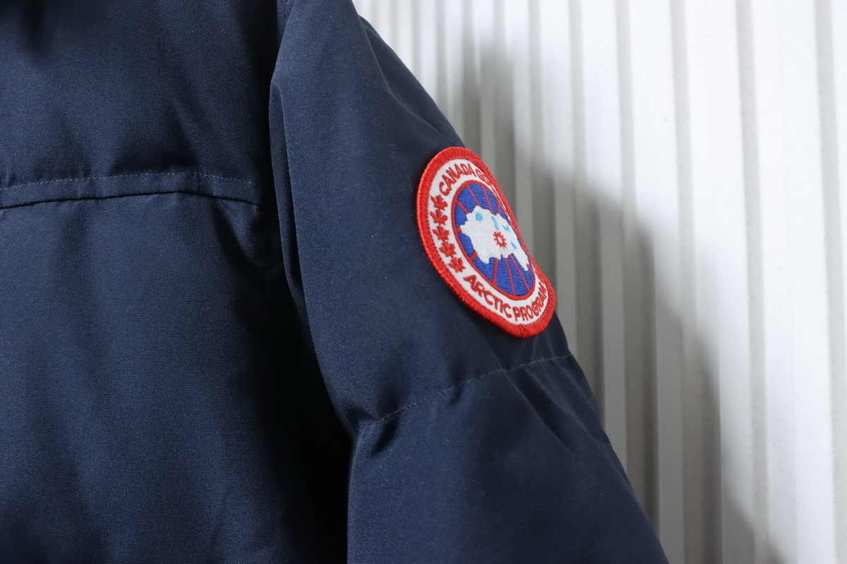 Canada Goose 17 Red Lable Down Jacket Dark Blue