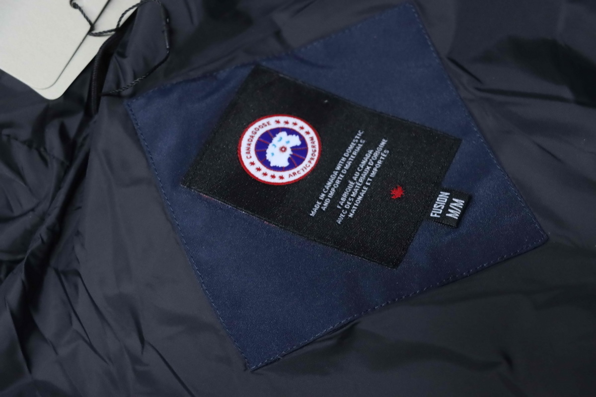 Canada Goose 17 Red Lable Down Jacket Dark Blue