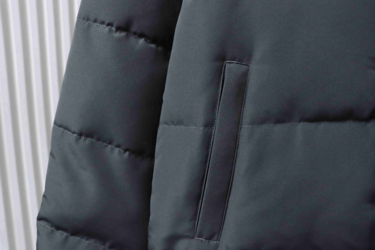 Canada Goose 17 Black Label Model Down Jacket Gray