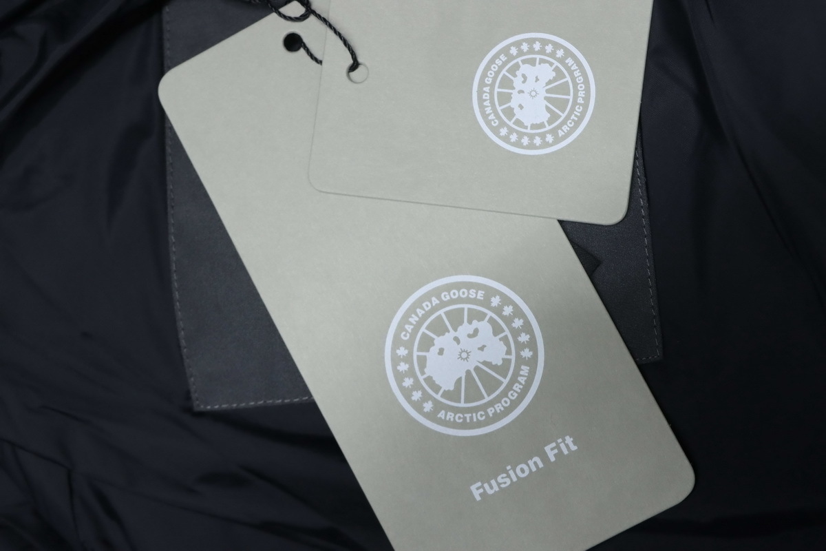 Canada Goose 17 Red Label Model Down Jacket Grey