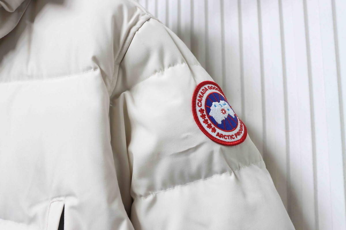 Canada Goose 388M Classic Parker 29 Down Jacket White