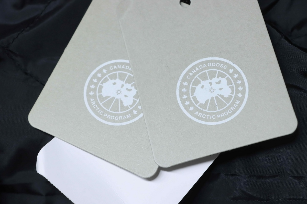 Canada Goose Hybridge Quilted Knit Jacket Black