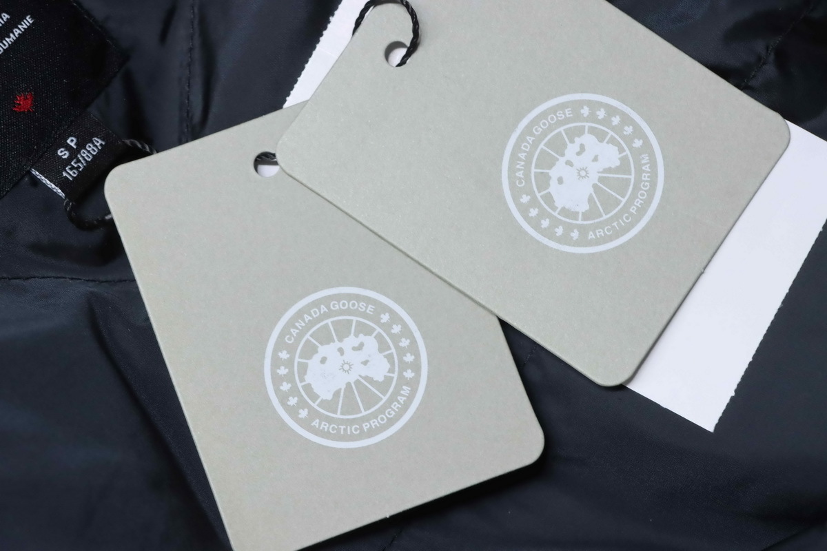 Canada Goose HyBridge Wide Quilt Knit Hoody Black