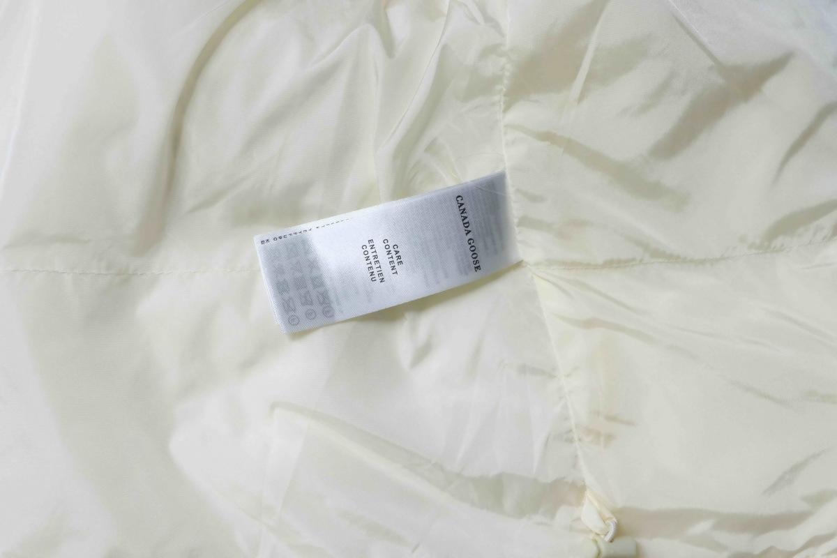 Canada Goose HyBridge Wide Quilt Knit Hoody White