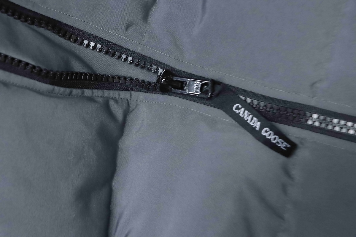 Canada Goose Mystique Parka Classic Long Disc Graphite