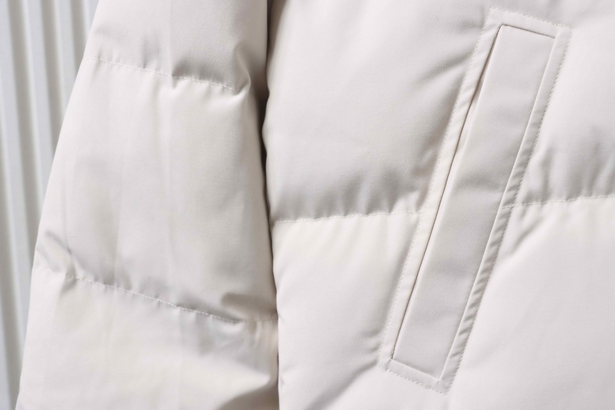 Canada Goose Mystique Parka Classic Long Disc White