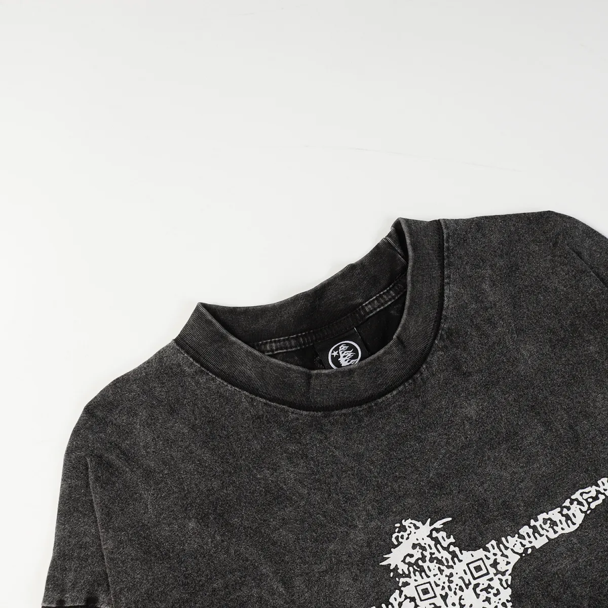 Hellstar Christ Long-Sleeve Washed Black T-Shirt D3102 Old Brick Red