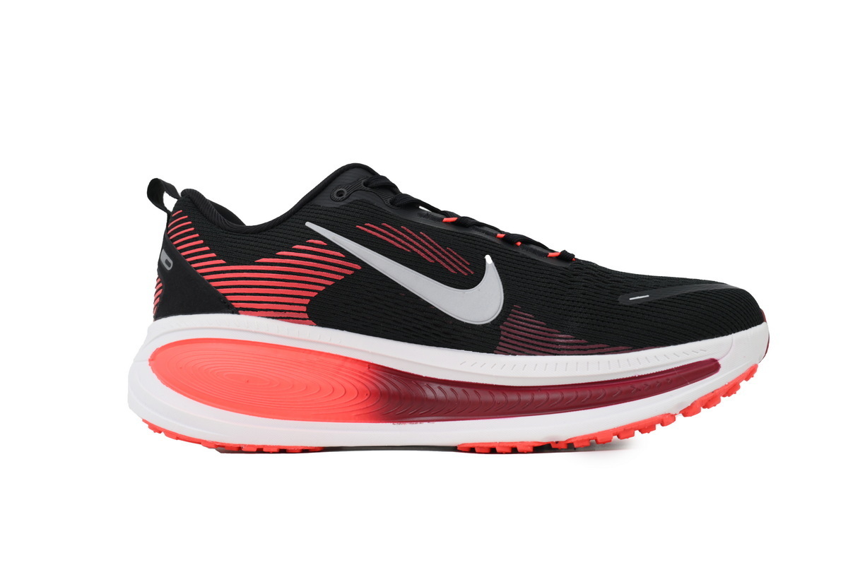 NIKE Vomero 18 SE Black Bright Crimson HM6803-008