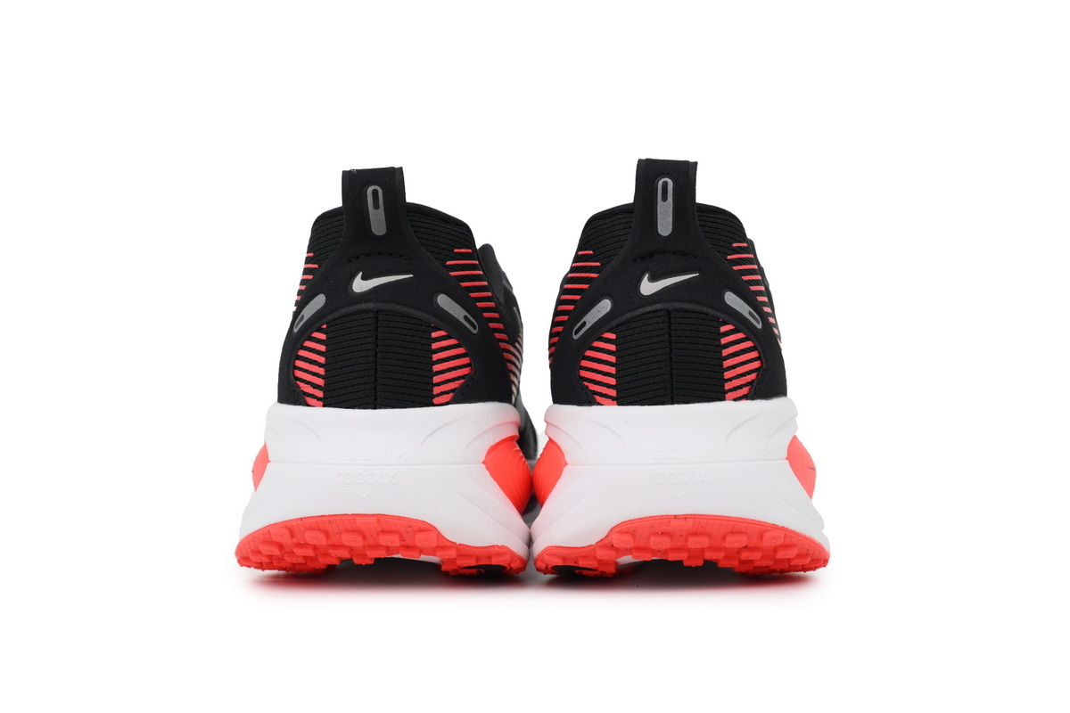 NIKE Vomero 18 SE Black Bright Crimson HM6803-008