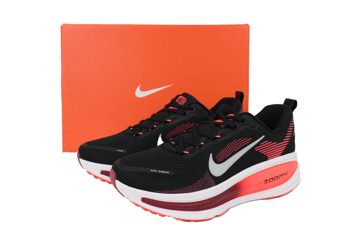 NIKE Vomero 18 SE Black Bright Crimson HM6803-008