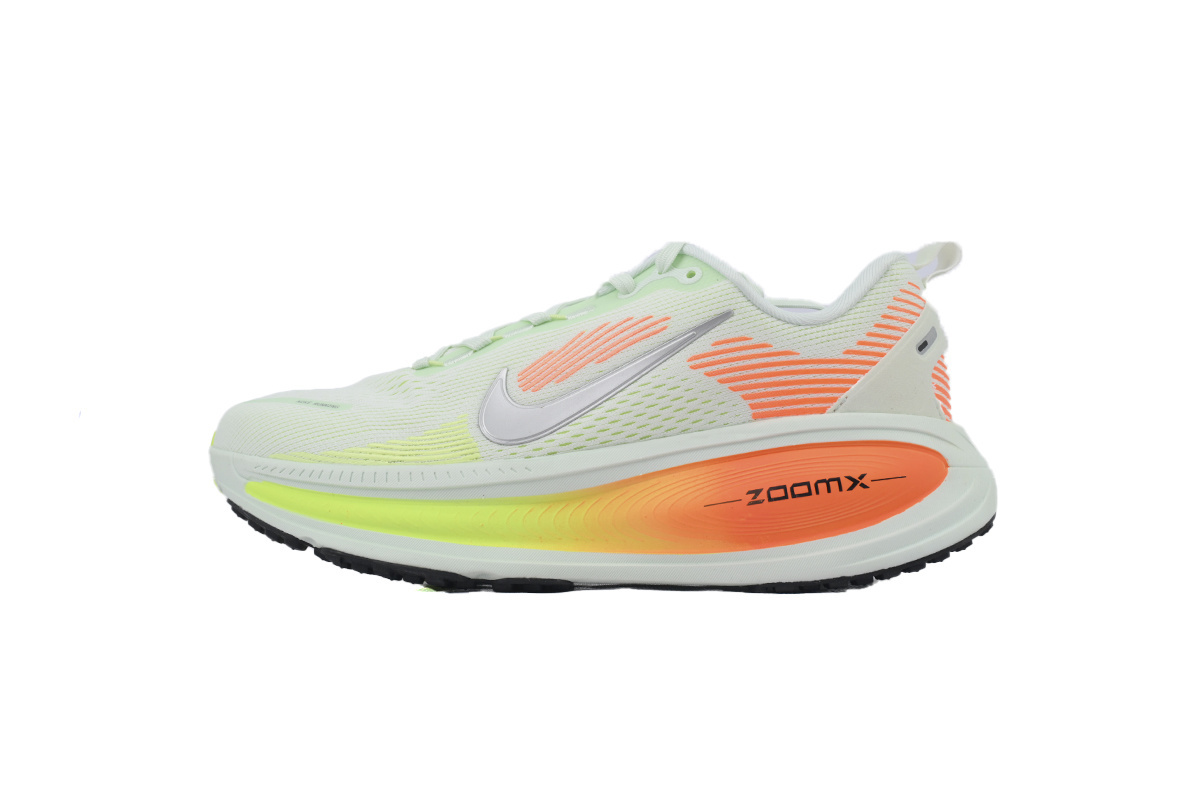 NIKE Vomero 18 Barely Green Hyper Crimson HM6803-300