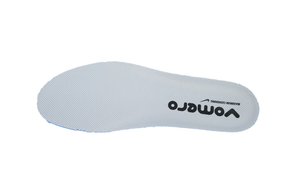 NIKE Vomero 18 Barely Green Hyper Crimson HM6803-300