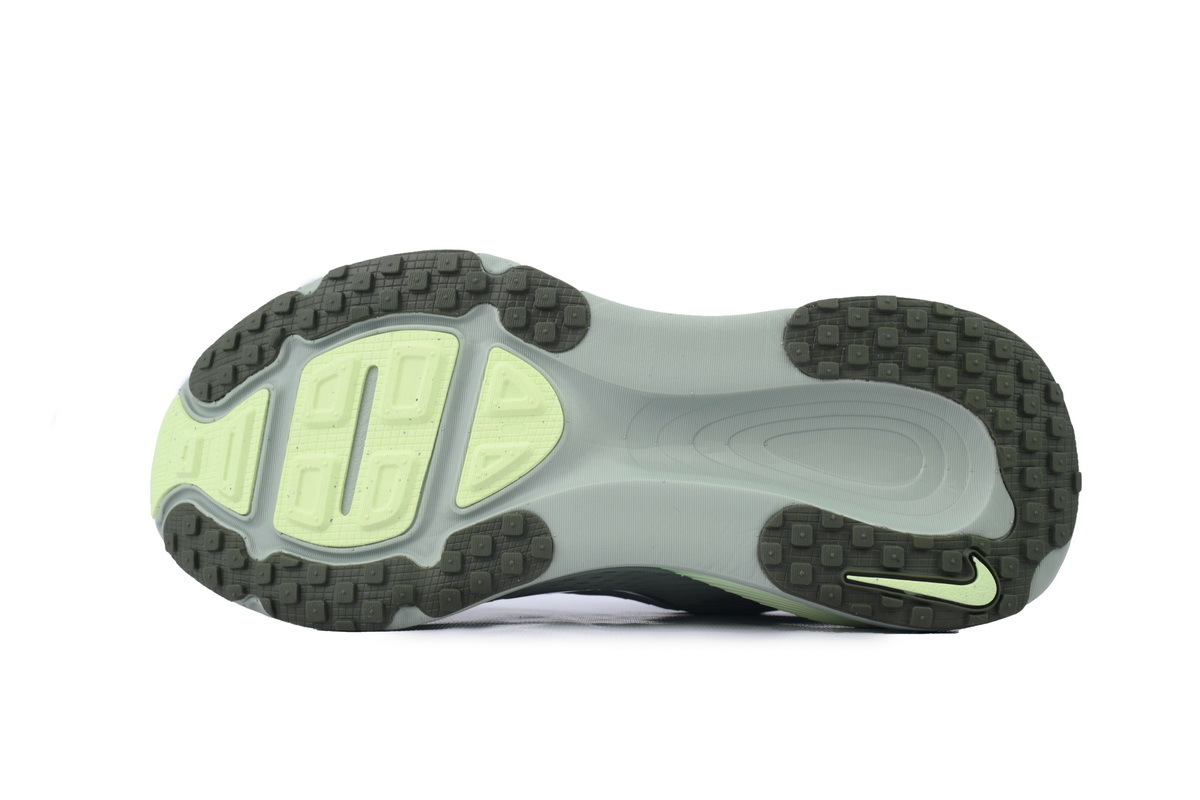 NIKE Vomero 18 Dusty Olive HM6803-002