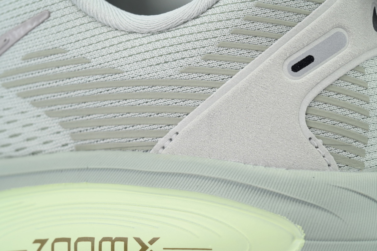 NIKE Vomero 18 Dusty Olive HM6803-002