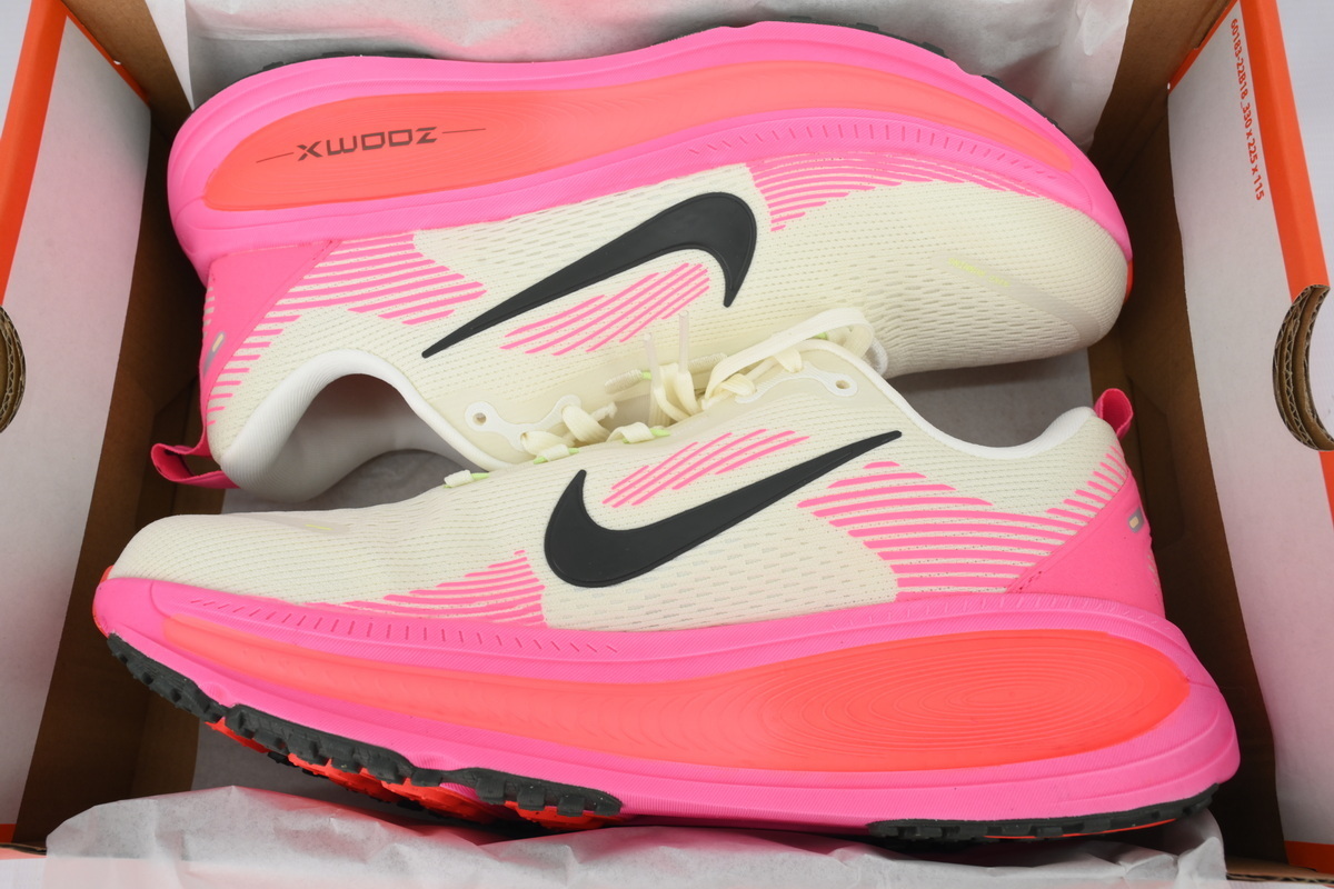 NIKE Vomero 18 Sail Hyper Pink IB7315-100