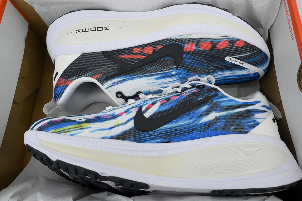 NIKE Vomero 18 Light Trails Pack IB8164-999