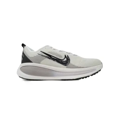 NIKE Vomero 18 SE Run Pack IB5726-100 02