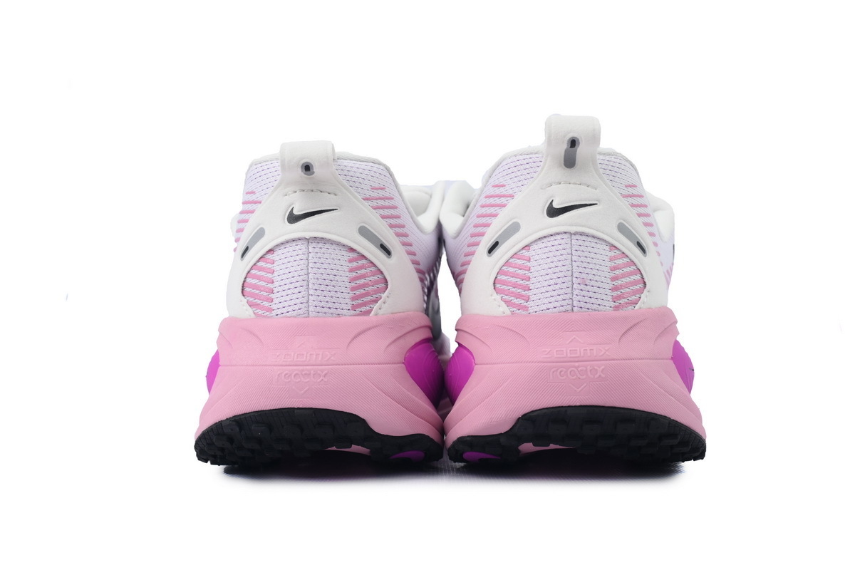 NIKE Vomero 18 Summit White Elemental Pink HM6804-105