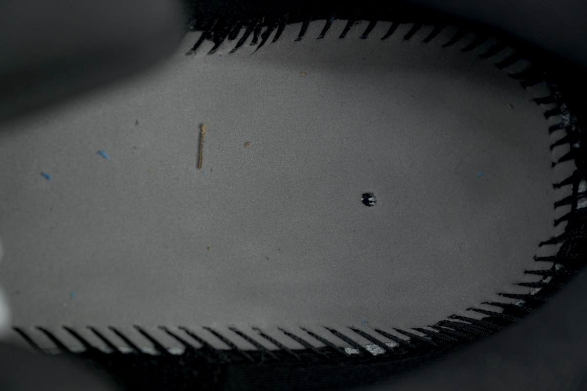 NIKE Vomero 18 Triple Black HM6803-005