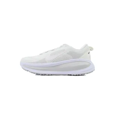 NIKE Vomero 18 White Photon Dust HM6803-106 01