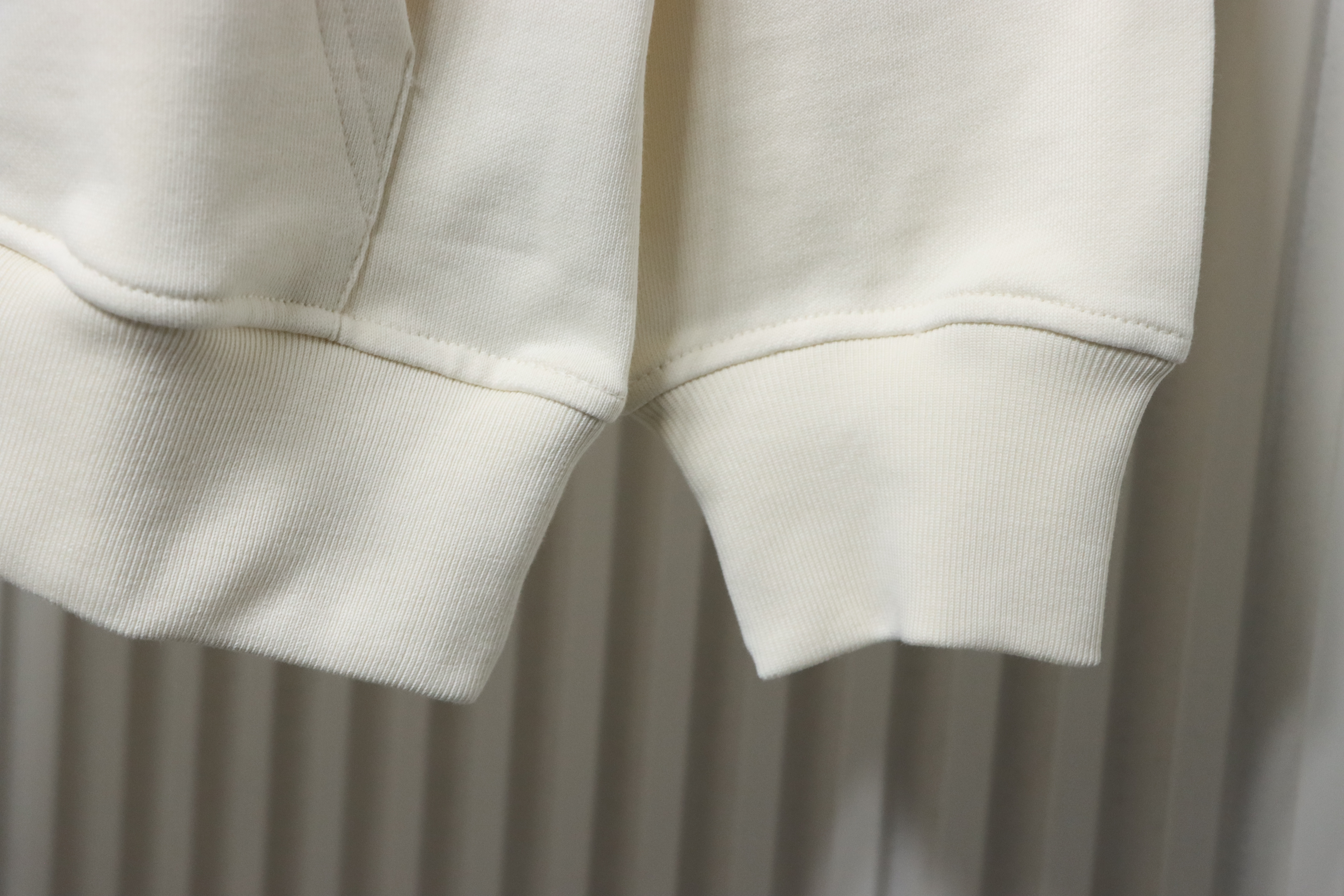 Gucci 25Fw Signature Logo Embroidered Hoodie White/Black