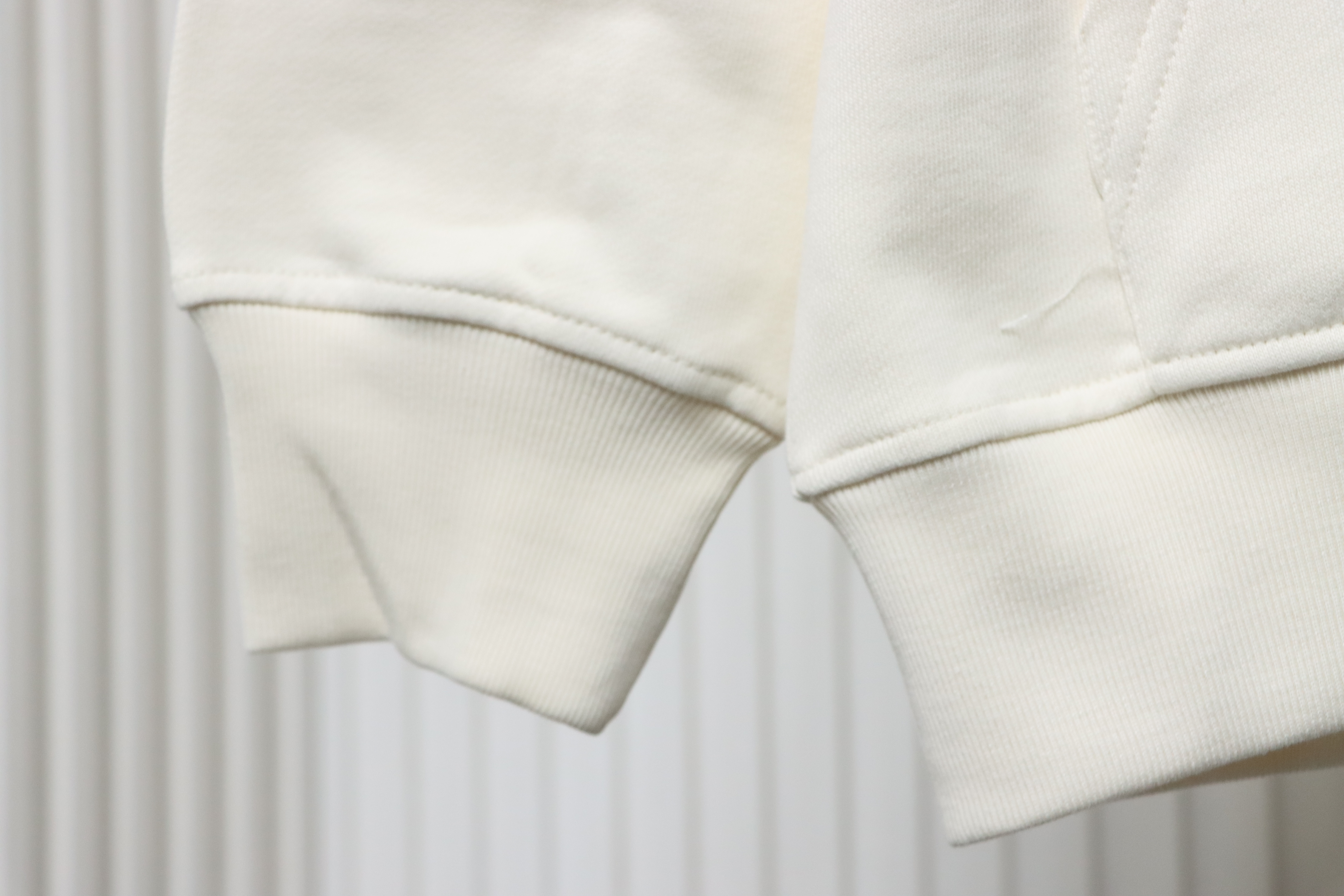 Gucci 25Fw Signature Logo Embroidered Hoodie White/Black