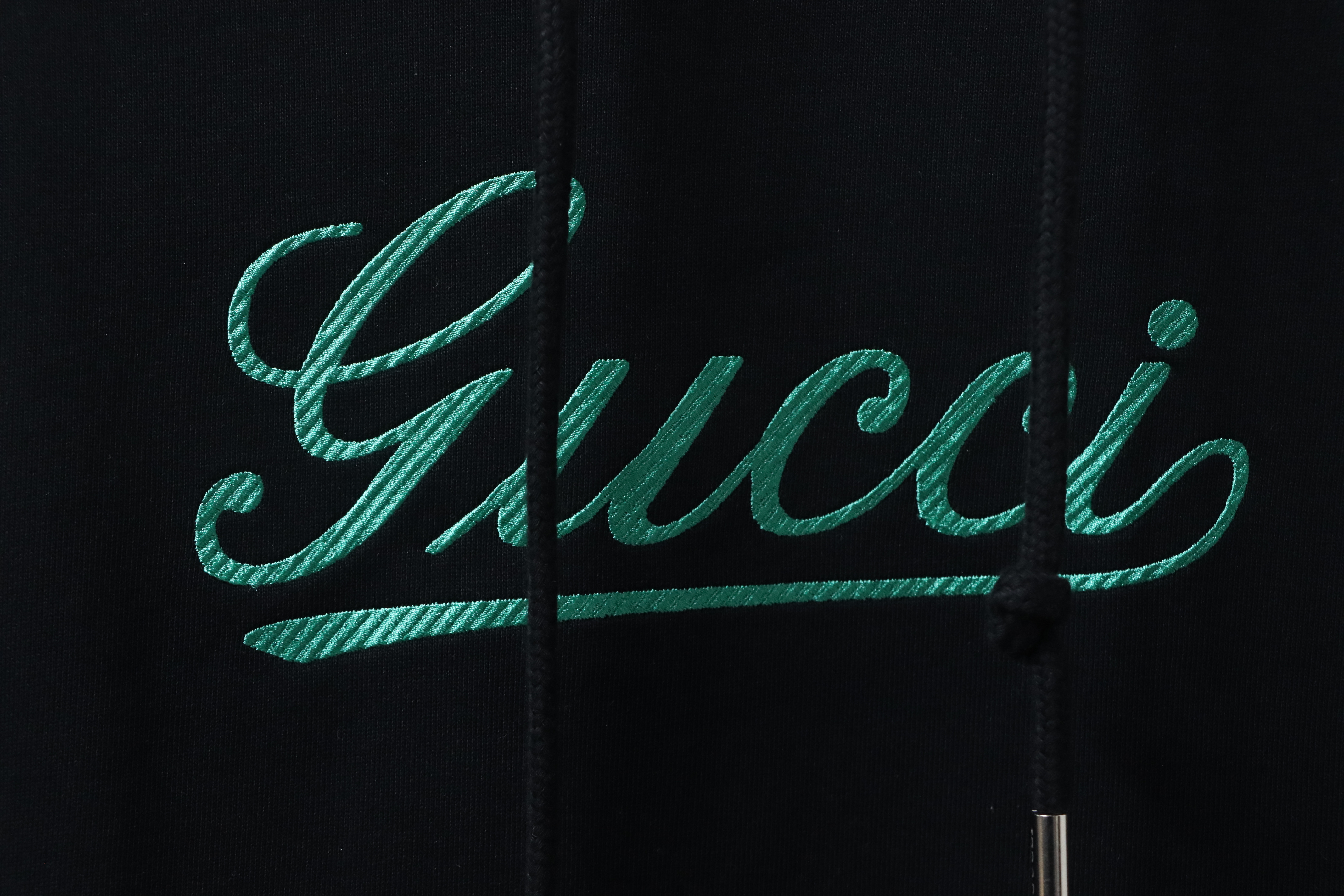Gucci 25Fw Signature Logo Embroidered Hoodie White/Black