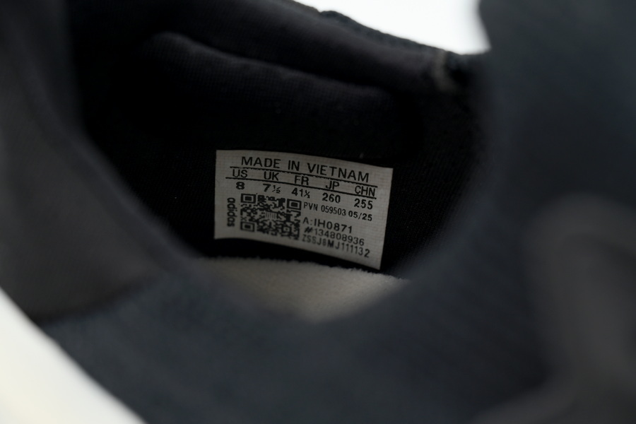 Adidas Y-3 Ultra Boost 5 Black Alumina IH0871